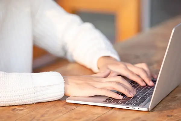 炒蟑螂美食做法